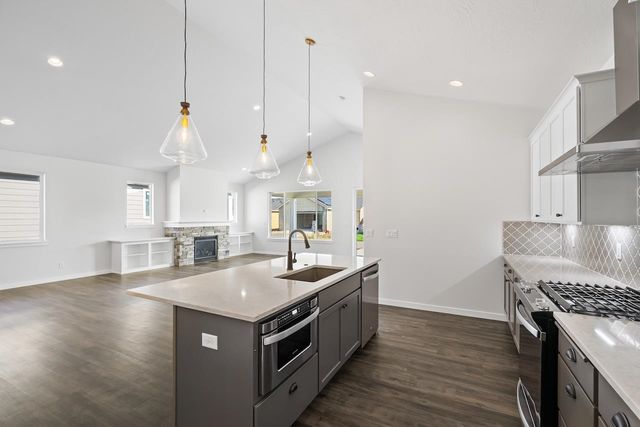 12237 N VALENCIA Ave, Spokane, WA 99218