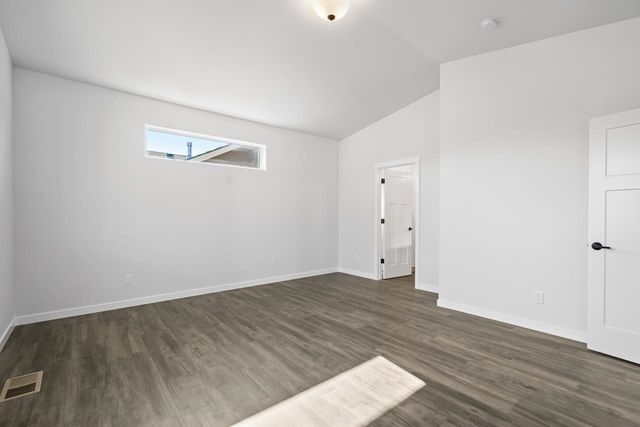 12237 N VALENCIA Ave, Spokane, WA 99218