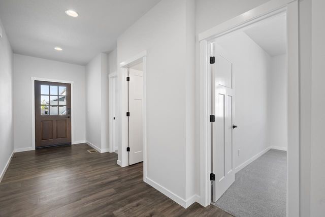 12237 N VALENCIA Ave, Spokane, WA 99218