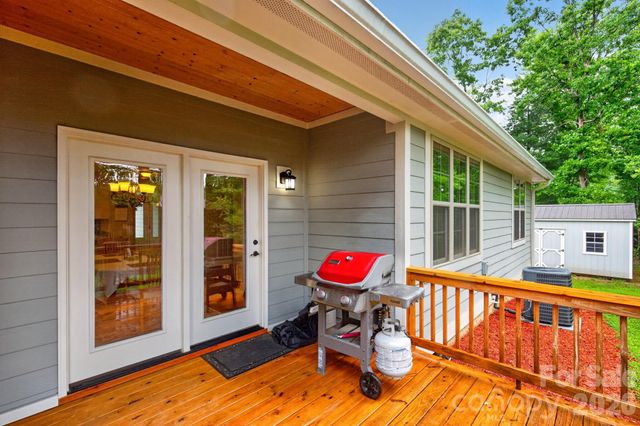 14 Wood Path Lane, Arden, NC 28704