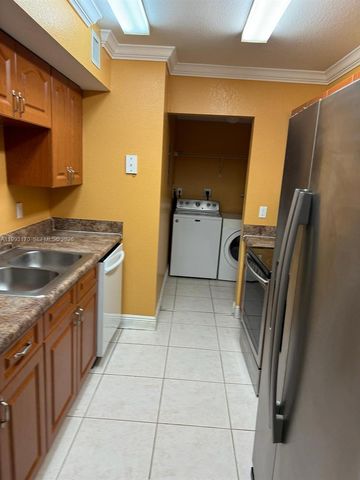 2850 NW 55th Ave 1B, Lauderhill, FL 33313