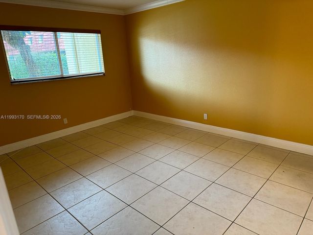 2850 NW 55th Ave 1B, Lauderhill, FL 33313