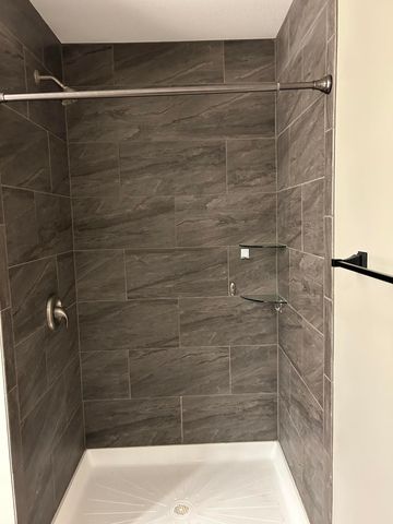 405 W SMITH ST, Sturgeon, MO 65284