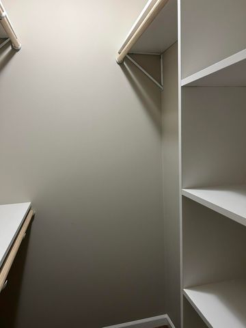 405 W SMITH ST, Sturgeon, MO 65284