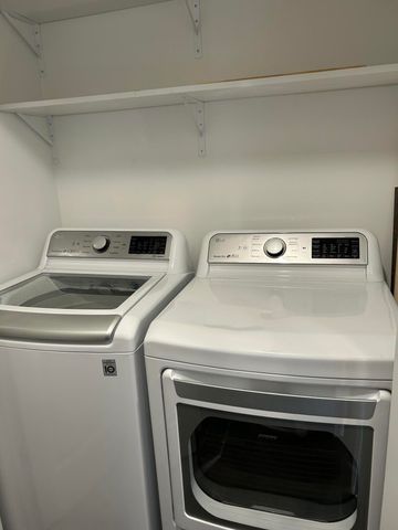 405 W SMITH ST, Sturgeon, MO 65284