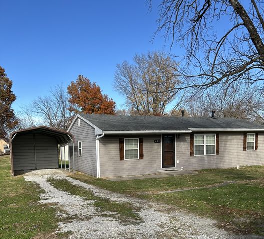 405 W SMITH ST, Sturgeon, MO 65284