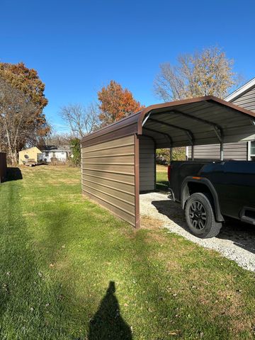 405 W SMITH ST, Sturgeon, MO 65284