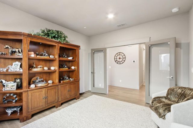933 Hadley Dr, Lincoln, CA 95648