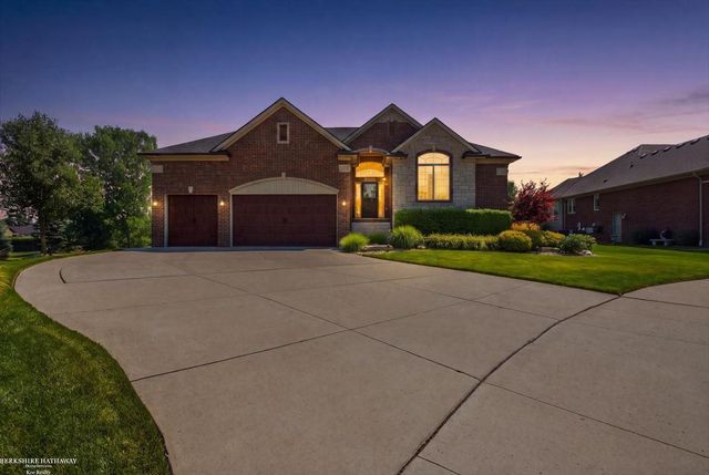 62735 Franklin Park Drive, Washington, MI 48094