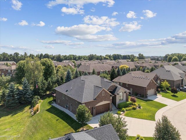 62735 Franklin Park Drive, Washington, MI 48094