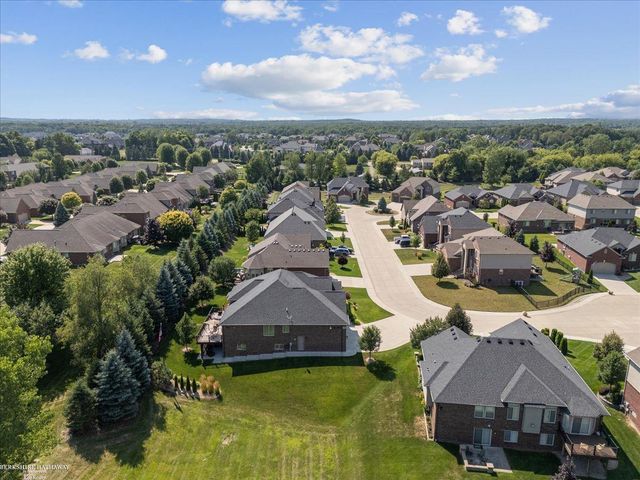 62735 Franklin Park Drive, Washington, MI 48094