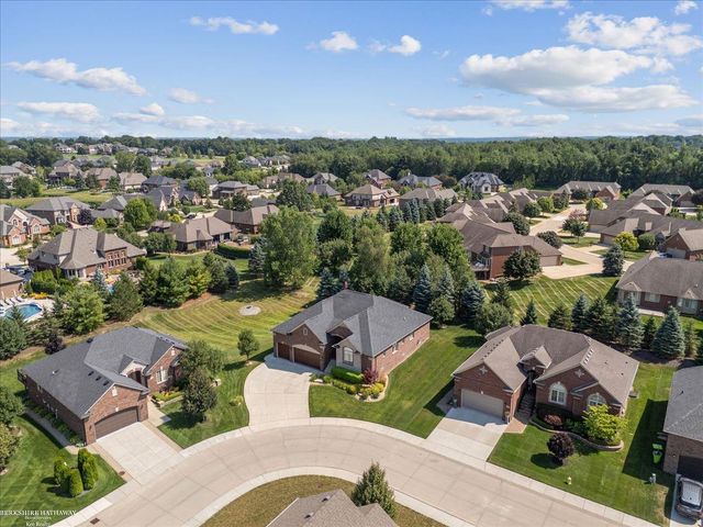 62735 Franklin Park Drive, Washington, MI 48094