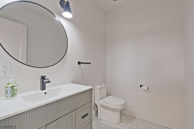 1 Railroad Ave, B3 B3, Avon-by-the-sea Boro, NJ 07717