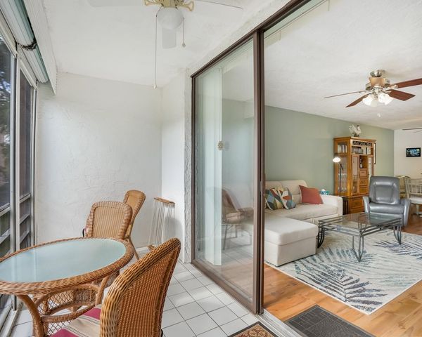 2851 Somerset Drive 205, Lauderdale Lakes, FL 33311