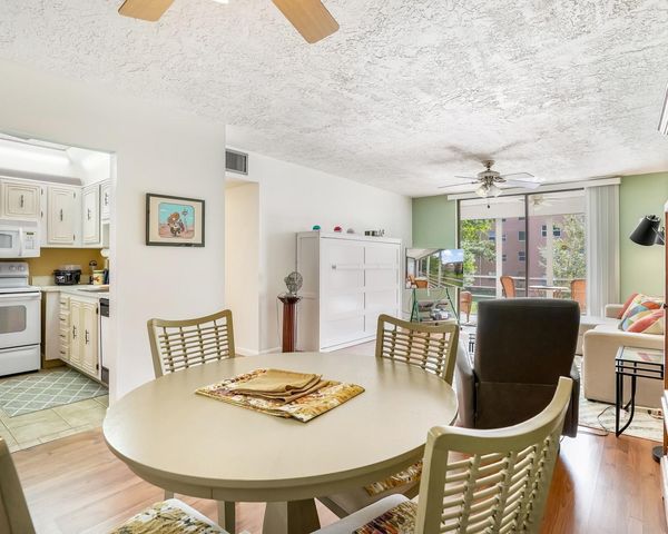 2851 Somerset Drive 205, Lauderdale Lakes, FL 33311