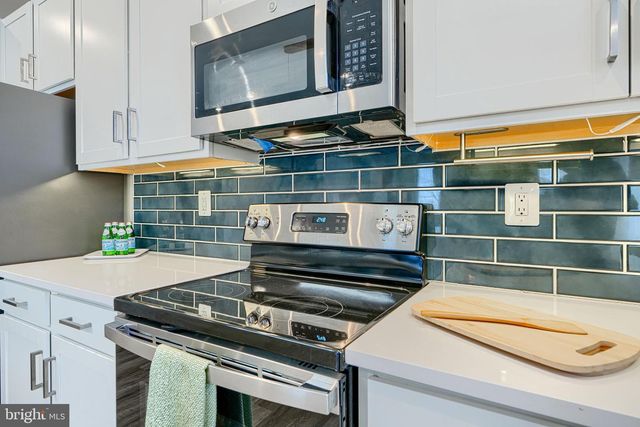 1916 SUE AVE, Essex, MD 21221