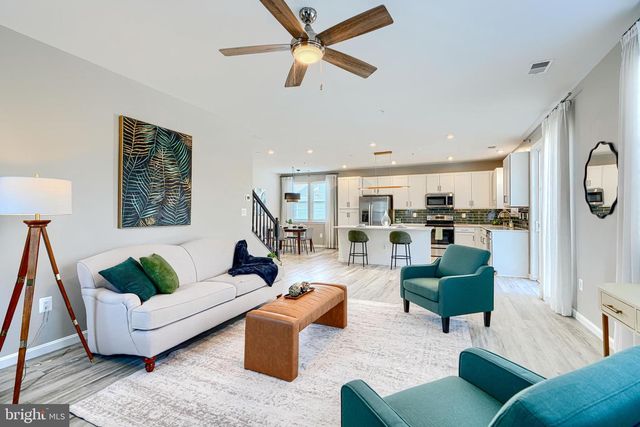 1916 SUE AVE, Essex, MD 21221