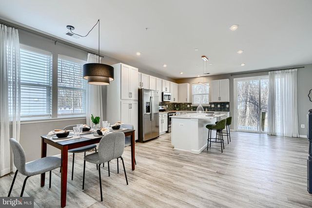 1916 SUE AVE, Essex, MD 21221