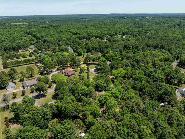 4 W Plantation Drive, Heber Springs, AR 72543
