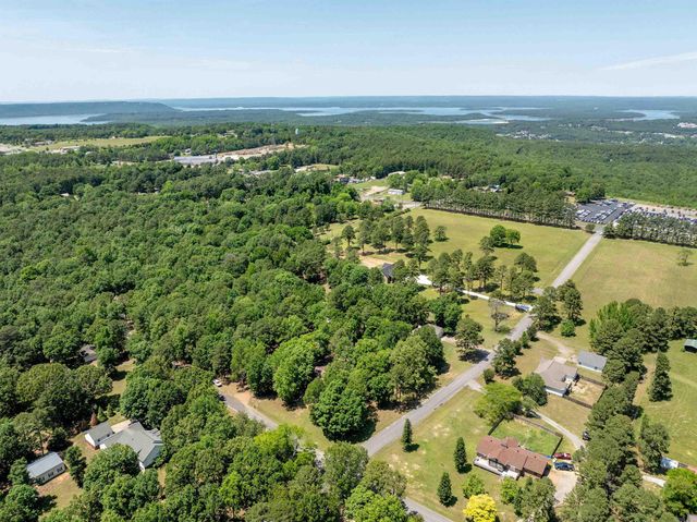 4 W Plantation Drive, Heber Springs, AR 72543