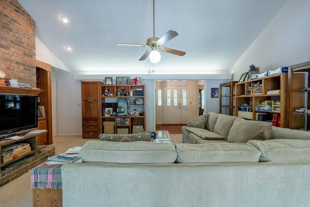 4 W Plantation Drive, Heber Springs, AR 72543