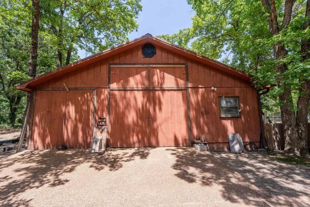 4 W Plantation Drive, Heber Springs, AR 72543