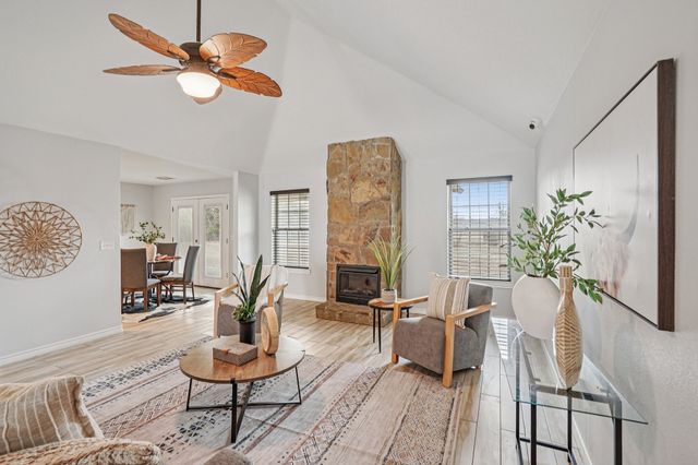 718 County Road 232, Collinsville, TX 76233