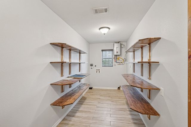 718 County Road 232, Collinsville, TX 76233