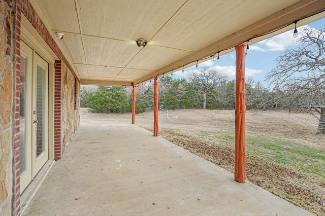 718 County Road 232, Collinsville, TX 76233