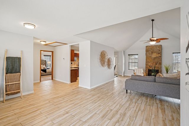 718 County Road 232, Collinsville, TX 76233