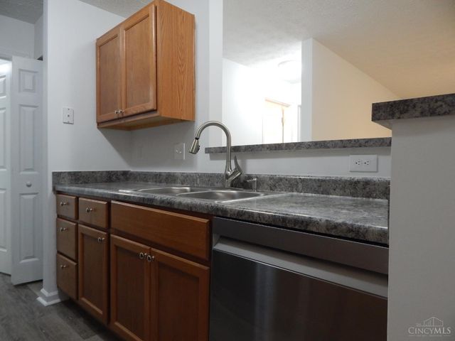 210 Carrington Place, Loveland, OH 45140