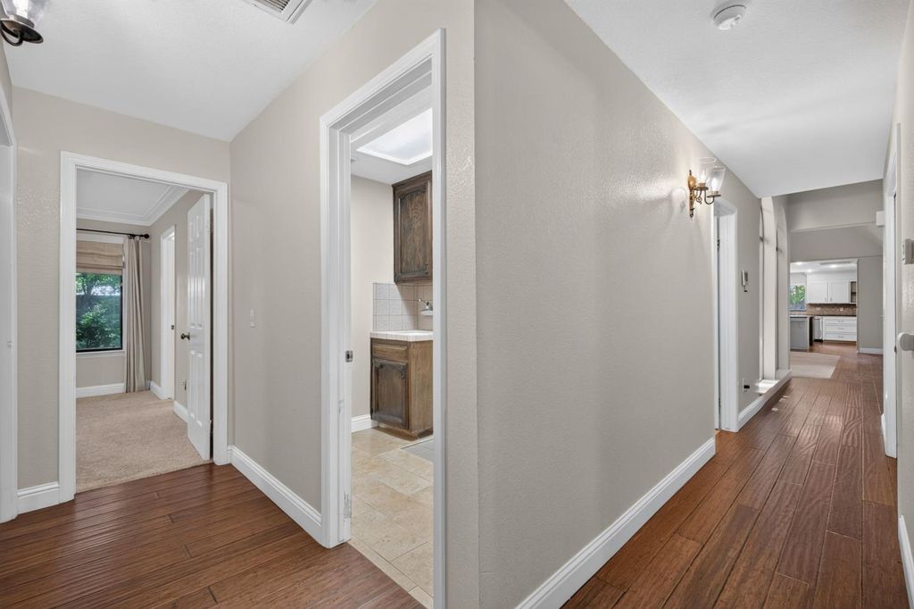 Image 18 of property listing at 708 Chateau Place, Madera, CA 93637
