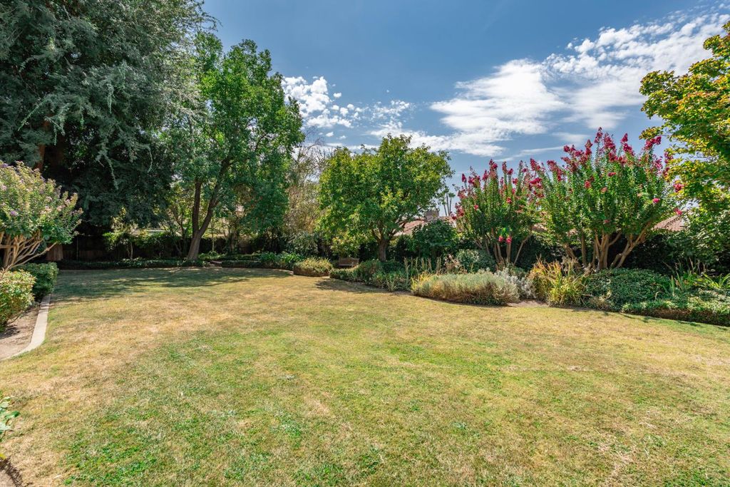 Image 36 of property listing at 708 Chateau Place, Madera, CA 93637