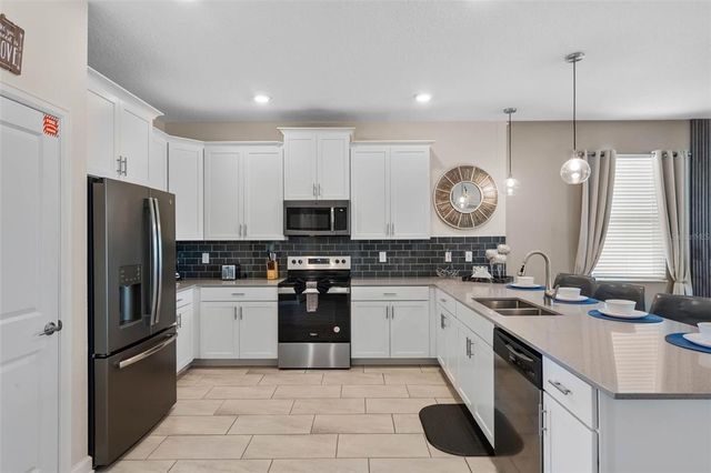 8816 CRUDEN BAY COURT, Davenport, FL 33896