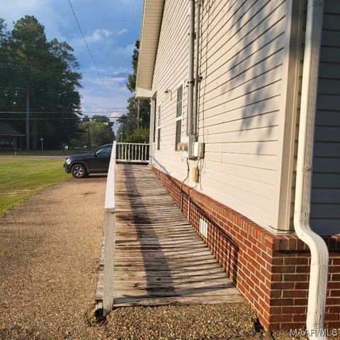 615 Cahaba Road, Selma, AL 36701