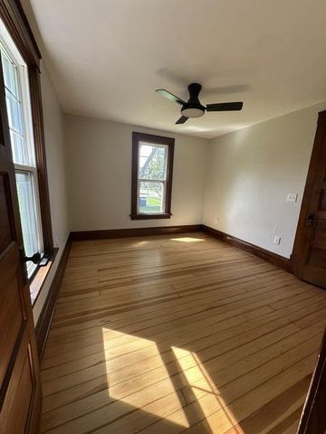 1962 Beulah AVENUE, East Troy, WI 53120