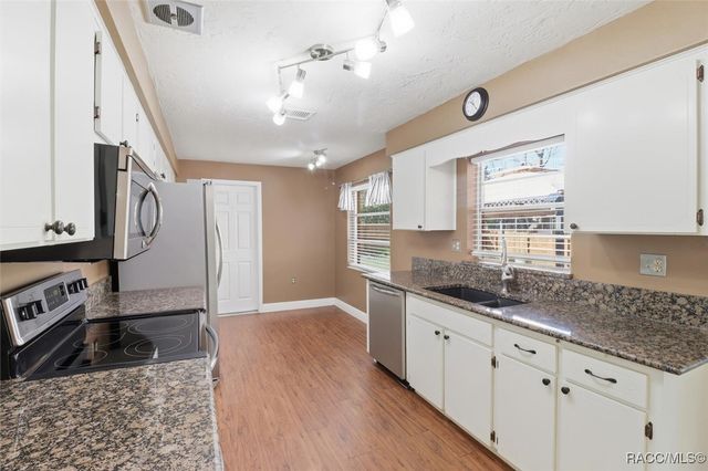 214 S Monroe Street, Beverly Hills, FL 34465