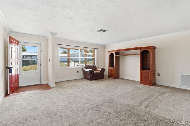 214 S Monroe Street, Beverly Hills, FL 34465