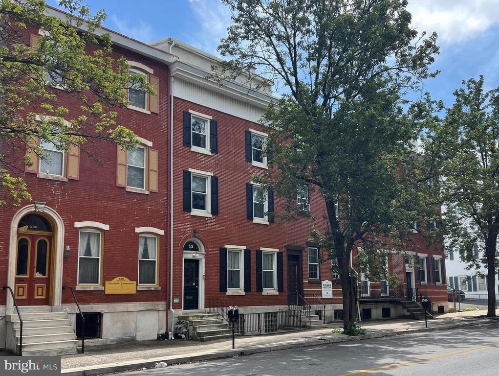 528 SWEDE ST, Norristown, PA 19401
