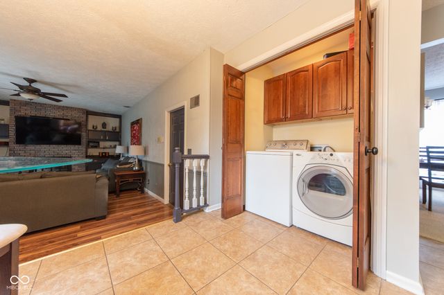 3635 River Road, Columbus, IN 47203