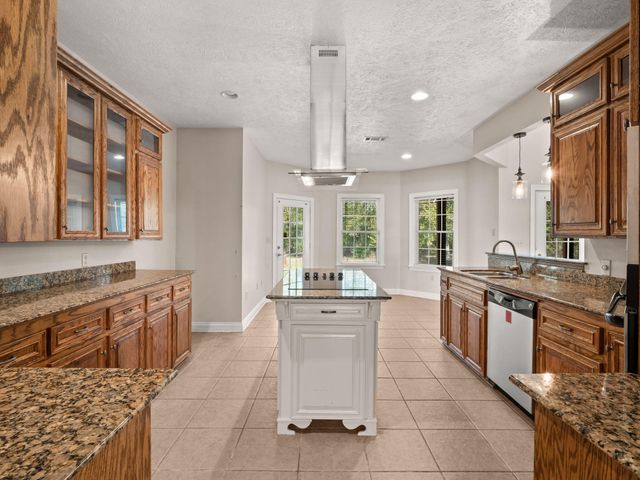 125 Marvin Shirley Rd, Deridder, LA 70634