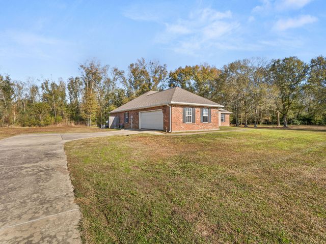 125 Marvin Shirley Rd, Deridder, LA 70634