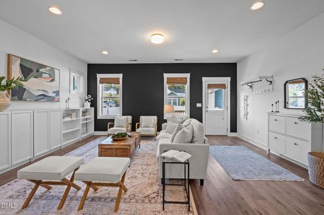 614 Great Ridge Parkway, Chapel Hill, NC 27516