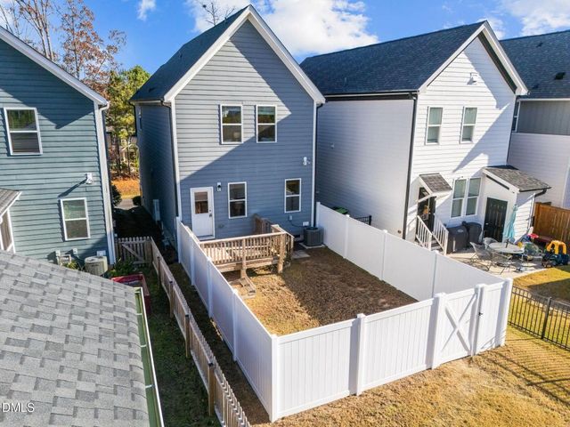 614 Great Ridge Parkway, Chapel Hill, NC 27516