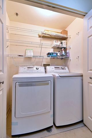 865 E 22nd. Street 102, Lombard, IL 60148