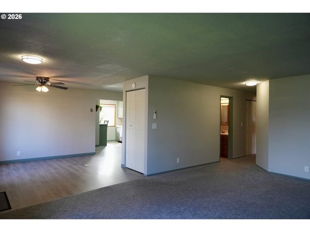 4005 S F St, Springfield, OR 97478