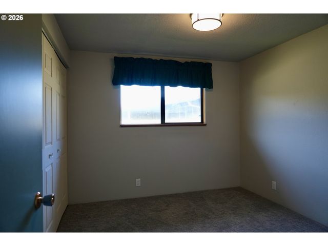 4005 S F St, Springfield, OR 97478