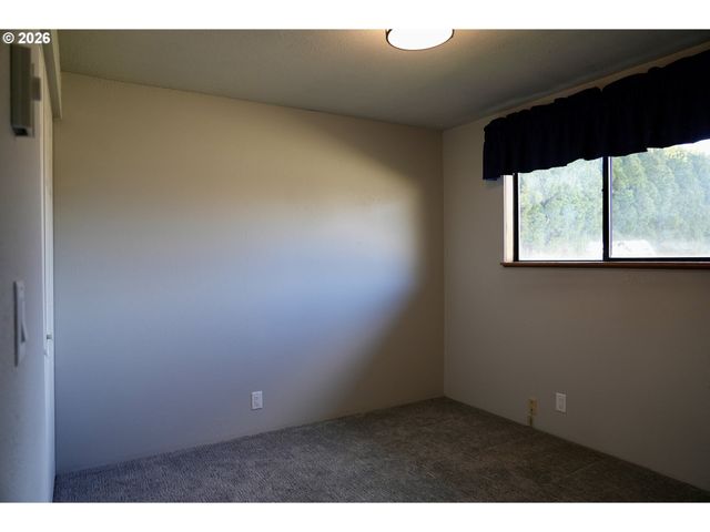 4005 S F St, Springfield, OR 97478