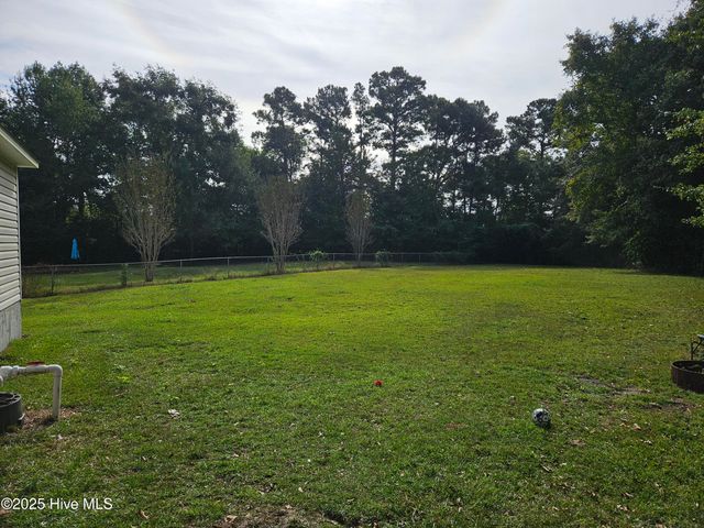 605 Fallow Court, Sneads Ferry, NC 28460