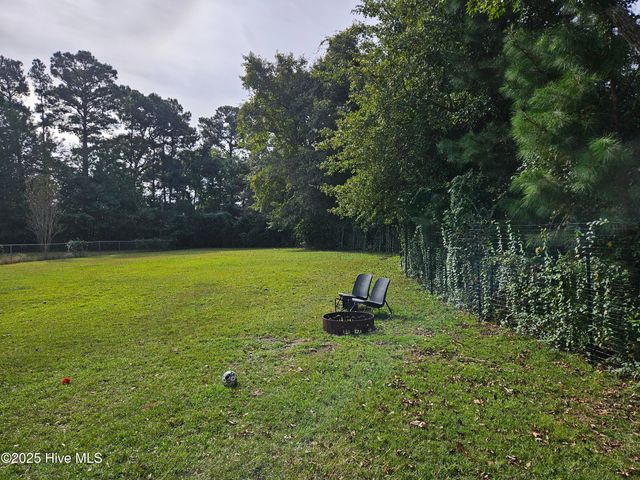 605 Fallow Court, Sneads Ferry, NC 28460